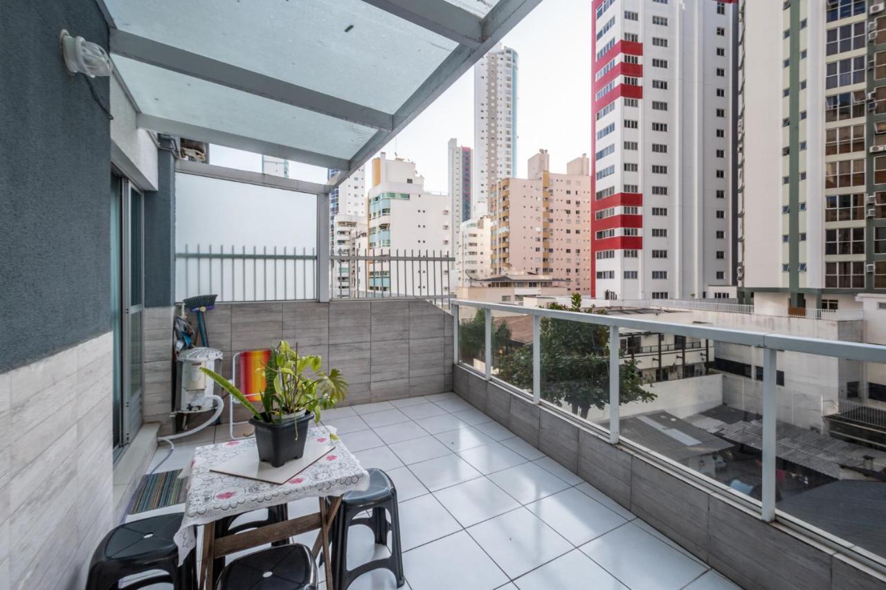 Em Frente ao Shopping Atlântico! Ampla Sacada, Garagem e Ar condicionado! Balneario Camboriu Exterior foto